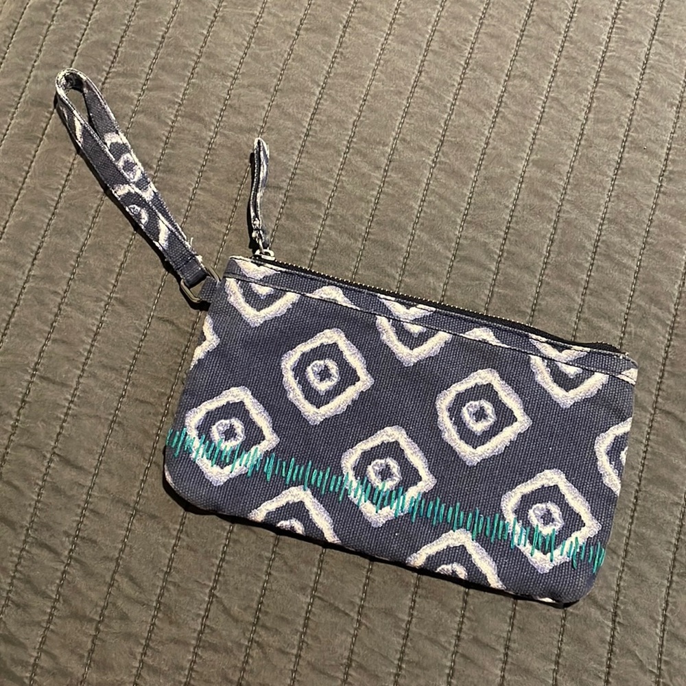 Merona wristlet